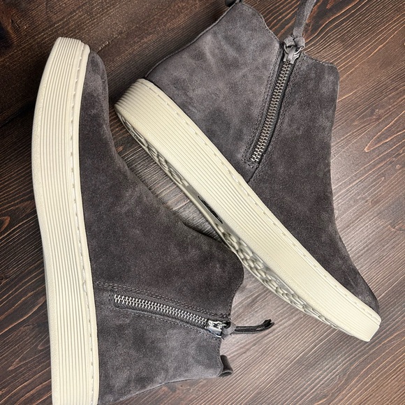 Sofft Britton Womens Size 7.5M Sneakers Shoes Gray Waterproof Suede Zip Up - Picture 3 of 9